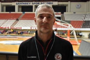 Nenad Markovic: "İ&ccedil; saha ma&ccedil;larını kayıpsız ge&ccedil;mek istiyoruz"