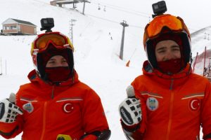 Madalyaları 'İkiz'lemek i&ccedil;in 10 saat antrenman yapıyorlar