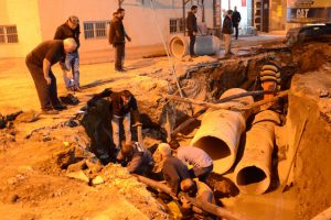Belediye ekipleri her koşulda g&ouml;revlerinin başında