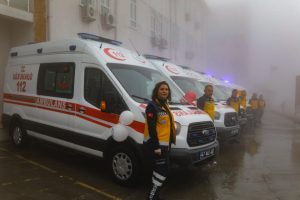 Tam donanımlı 8 ambulans hizmete girdi