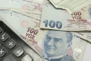 Ekonomistler politika faizinde değişiklik beklemiyor