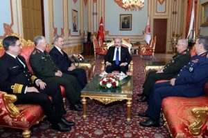Bakan Akar ve komutanlar, TBMM Başkanı Şentop'u ziyaret etti