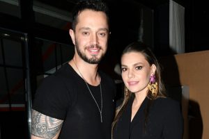 Aslı Enver'den Murat Boz'a &ouml;vg&uuml;
