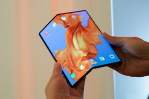 Honor katlanabilir telefon modeli i&ccedil;in tarih verdi!