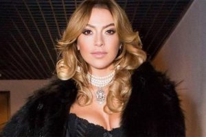 Hadise ilgin&ccedil; paylaşımlarıyla dikkat &ccedil;ekti!