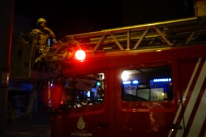 Derin uyku polis ve itfaiyeyi harekete ge&ccedil;irdi