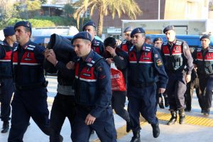 17 su&ccedil; &ouml;rg&uuml;t&uuml; ş&uuml;phelisi adliyede