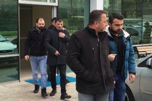 Silah ka&ccedil;ak&ccedil;ılığı operasyonunda 2 tutuklama