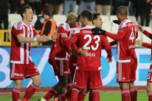 Sivasspor, Bursa'da &ccedil;ıkış arayacak
