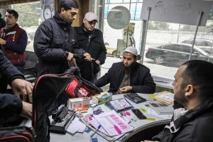Gazzelilerin umre engeli pazar g&uuml;n&uuml; kalkıyor