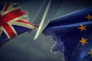 İngiliz kabinesinde 14'&uuml;nc&uuml; Brexit istifası