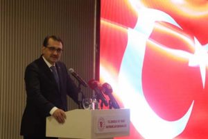 Bakan D&ouml;nmez duyurdu: K&ouml;ylerimiz i&ccedil;in m&uuml;jdemiz var...