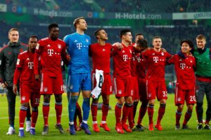 Bayern M&uuml;nih zirveye ortak oldu