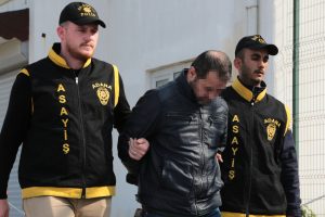 Yok b&ouml;yle dolandırıcılık! Aynı otomobili bakın ka&ccedil; kişiye satmışlar