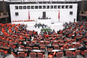 Meclis '400 bin'lik &ouml;demenin peşinde