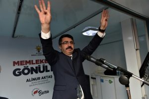 Cumhur İttifakı'nın Bursa Yıldırım Belediye Başkan adayı Yılmaz'a yoğun ilgi