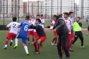 Amat&ouml;r ma&ccedil;ta ortalık karıştı!