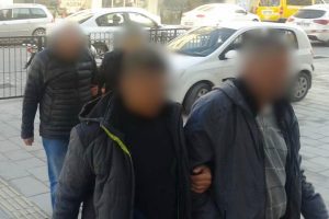 Aydın'da aranan 2 zanlı yakayı ele verdi