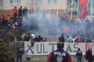 Ma&ccedil;ta ses bombası patladı bir kişi yaralandı