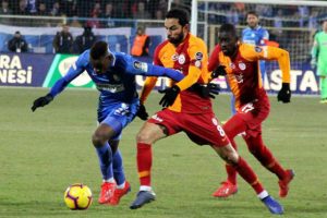 Galatasaray, zirve yarışında yara aldı!