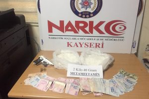 Polis uyuşturucu tacirlerine nefes aldırmadı