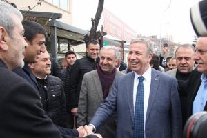 Yavaş: Bu anketlerde kaybedeceklerini g&ouml;rd&uuml;k&ccedil;e...