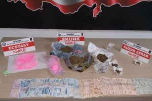 Uyuşturucu operasyonu: 8 kişi tutuklandı