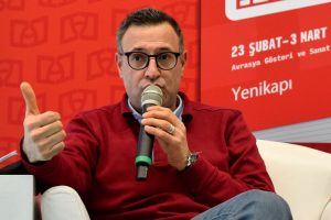 Yazar Salih Zengin: Teknoloji bağımlılığı bir&ccedil;ok alanda &ccedil;ocukların hayatını etkiliyor