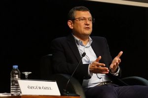 CHP'li &Ouml;zel: DSP Genel Başkanı, Ecevit ve Atat&uuml;rk'&uuml;n kemiklerini sızlatıyor