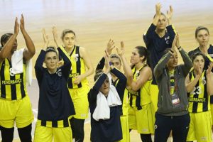Fenerbah&ccedil;e &Ccedil;ekya deplasmanında