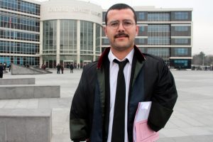 Engelleri aştı avukat oldu