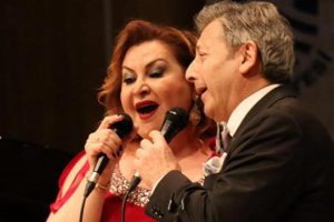 G&uuml;lriz Sururi anısına konser