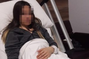 Eşi sokakta bı&ccedil;akladı! Koca dehşetini yaşayan kadın o anları anlattı