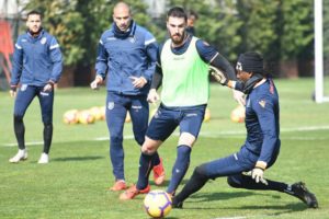 Başakşehir'de Fenerbah&ccedil;e mesaisi başladı