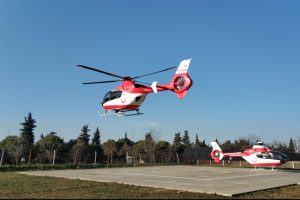 Ambulans helikopterler 21 g&uuml;nl&uuml;k bebek i&ccedil;in havalandı