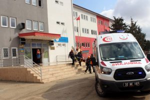 Tatbikatta panik! AFAD g&ouml;revlisinin halatı koptu