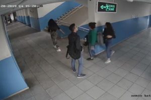 Sınıftaki dehşetin yeni g&ouml;r&uuml;nt&uuml;leri ortaya &ccedil;ıktı!