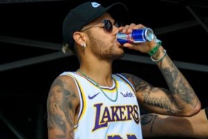Neymar'dan eleştirilere cavap