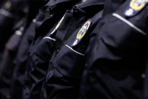 Eşcinsel polis ihra&ccedil; edildi: Kimle yatacağıma ben mi karar vereceğim yoksa başkaları mı?