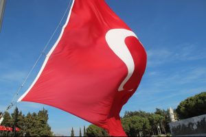 18 Mart &ouml;ncesi dev bayrak g&ouml;nderde