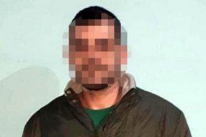 Emniyetin &ouml;n&uuml;nden ge&ccedil;ti, yakalandı