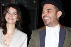 &Uuml;nl&uuml; &ccedil;iftten paylaşım geldi!