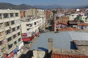 'Hayalet' mahallede 85 kişi yaşıyor!