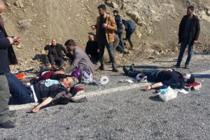 Yol ortasında can pazarı: Yaralılar var