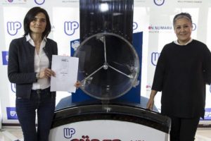 S&uuml;per Loto talihlisi ikramiyesini aldı!