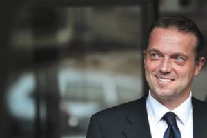 Cem Uzan, AİHM'de T&uuml;rkiye'ye karşı a&ccedil;tığı davayı kazandı