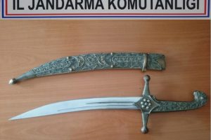 Tarihi eser kılı&ccedil;la yakalandı