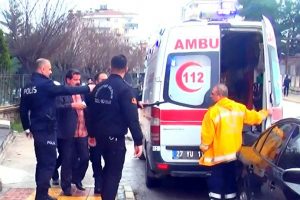 Duruşma &ccedil;ıkışı kavga! Yaralılar var