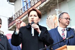 Akşener: Bu il&ccedil;eyi unutursan g&ouml;zl&uuml;ğ&uuml;n&uuml; kırarım