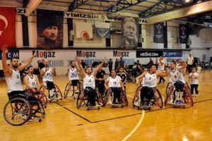 Beşiktaş &ccedil;eyrek finalde m&uuml;cadele edecek